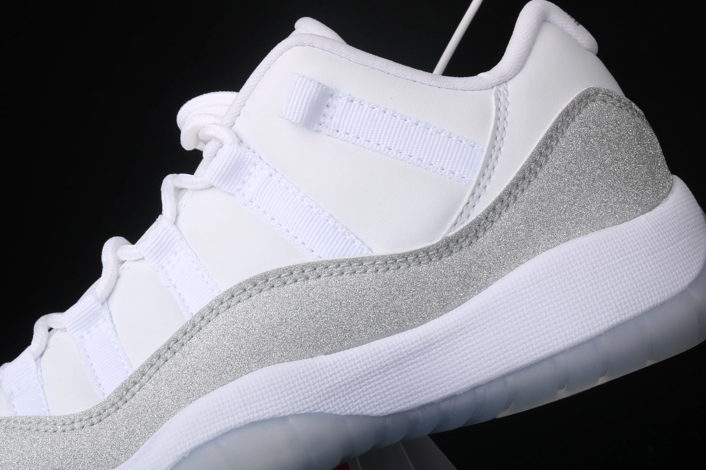 All categories Air Jordan Jordan series basketball shoes Air Jordan 11 Air Jordan 11 low Metallic Silver AJ11 Joe 11 Swarovski Stars AH0715-100